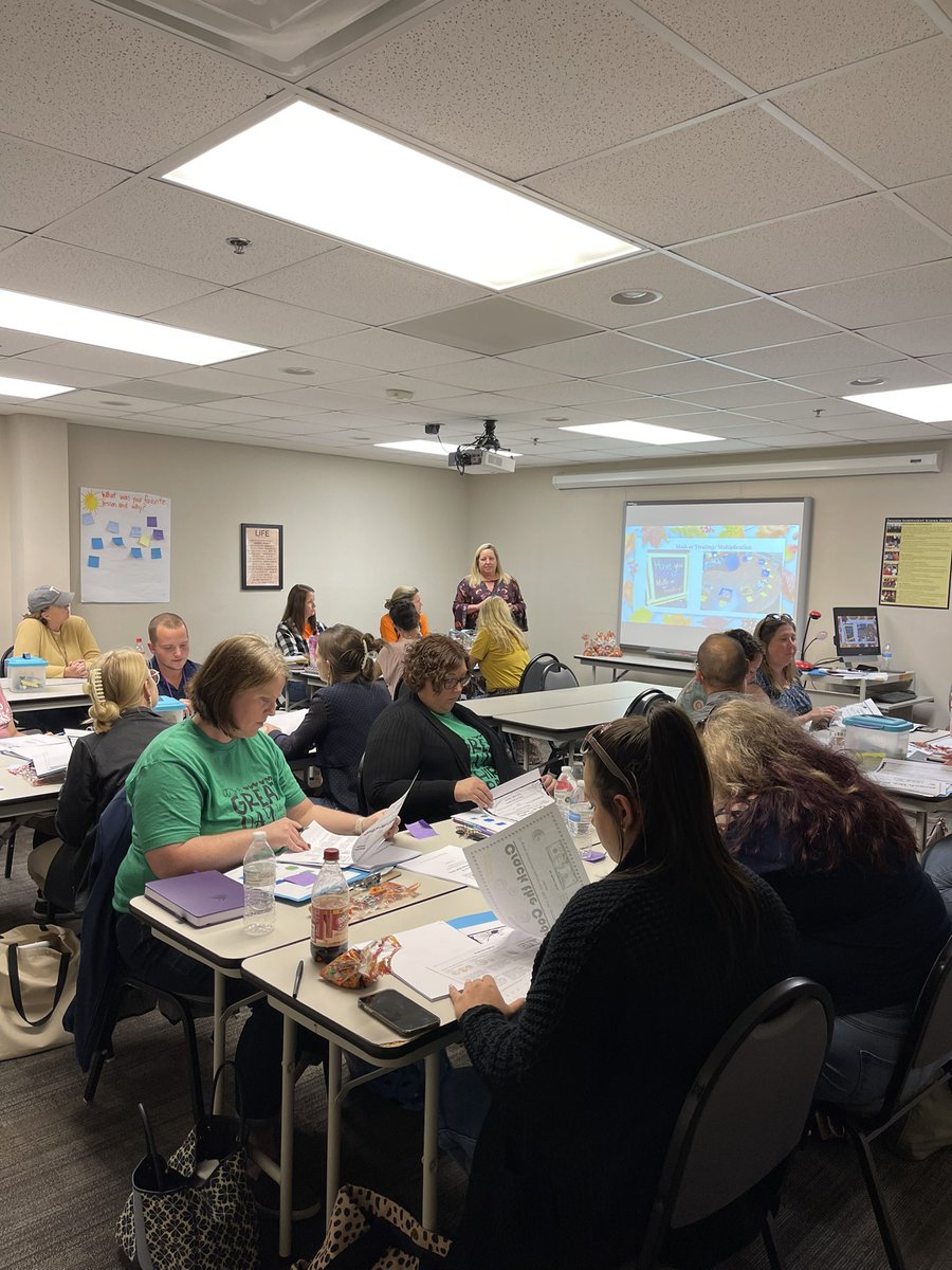 3rd Grade PLC-EVERY teacher present and engaged! Love this 💯 effort!