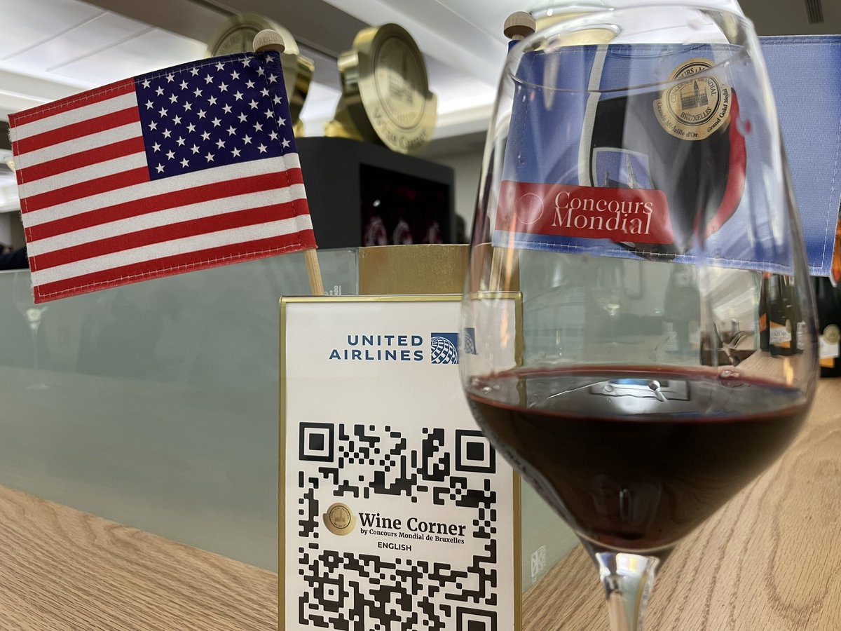 joseantonio1977's tweet photo. Hoy @united abre su #WineCorner en su #UnitedClub del AICM, se comparte lo mejor del #vinomexicano para los viajeros business tanto de United, como de las aerolíneas afiliadas de @staralliance: @AirCanada @lufthansa @Avianca #aviación #turismo https://t.co/0c1zi12XGX