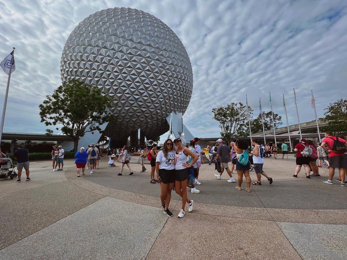 keljayy's tweet photo. 8 days at disney was NOT enough days at disney 😩😩😩 https://t.co/Zv7HOOlcka