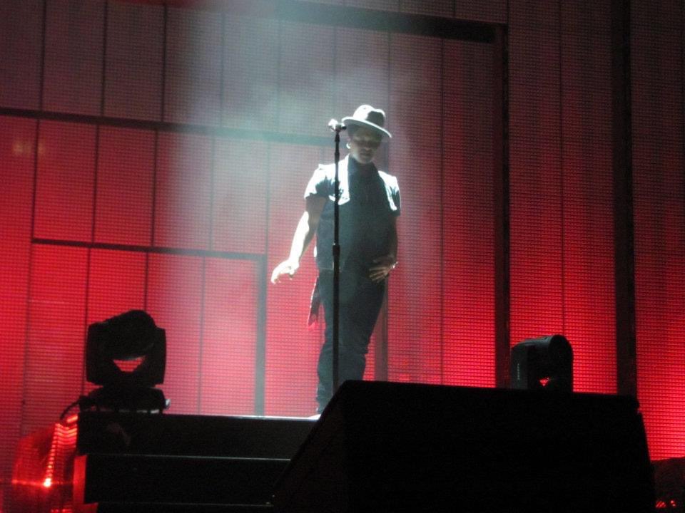 Sariii29's tweet photo. 11 years. 🥺 Front row and M&amp;G at your first concert in switzerland! One of the best days of my life🖤 @BrunoMars https://t.co/Kaa5rCFOou