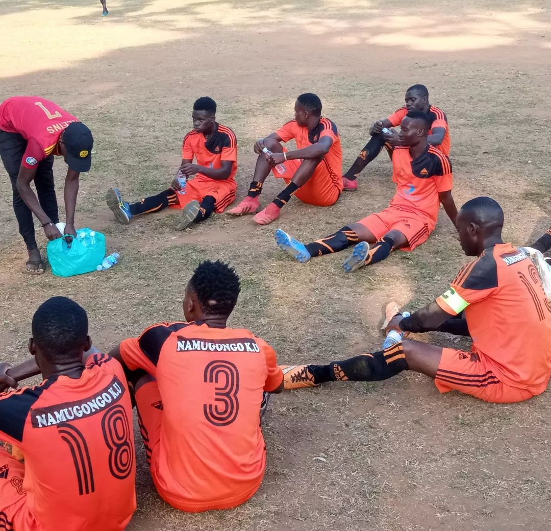 nufootclub's tweet photo. Half time break.
#halftime #rest #relax #refresh #lead #soccerclub #halftimeresults #nufootclub #namugongo #fc #united #soccerlive https://t.co/Cel5qyLjct