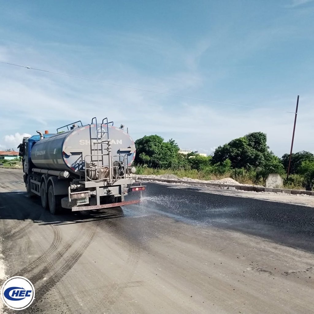 CHECJamaica's tweet photo. Continued paving works underway in Prospect, St. Thomas.
Stay tuned to our pages for updates!
#SCHIP #CHECJamaica #CHECatWork https://t.co/Aeg7dF0IsY