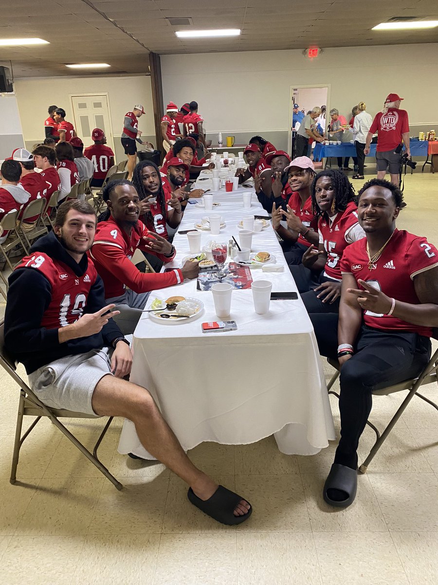 NewberrySports's tweet photo. We have a few special visitors tonight at the Coaches Show! https://t.co/3DjFmXuvi3