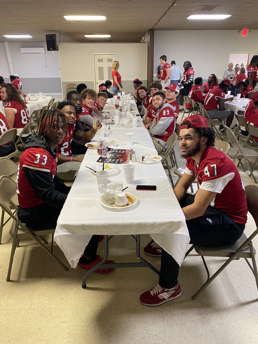NewberrySports's tweet photo. We have a few special visitors tonight at the Coaches Show! https://t.co/3DjFmXuvi3
