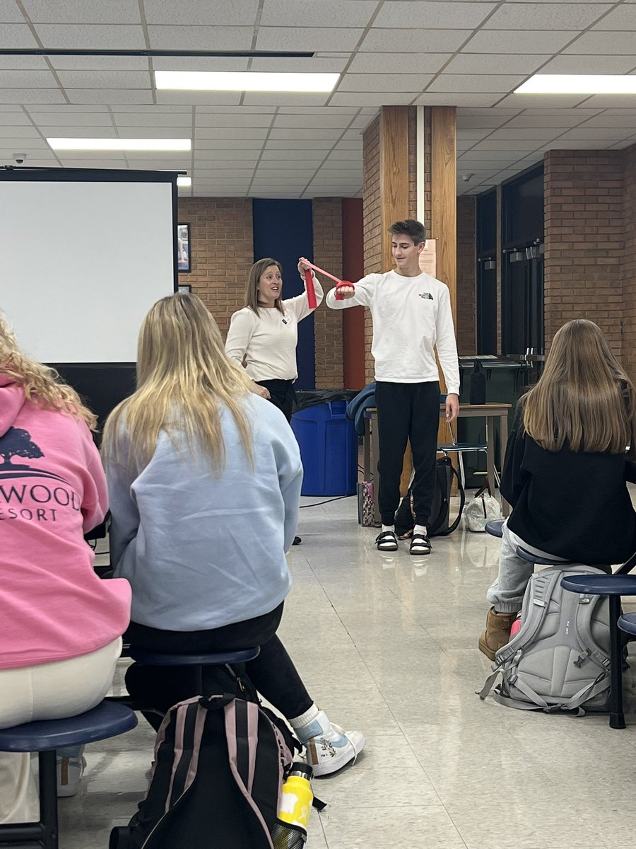 msgolz's tweet photo. Huge shout out to Melissa Fee for an awesome presentation to some of our juniors and seniors about her career as a physical therapist. https://t.co/quc1hefiz3