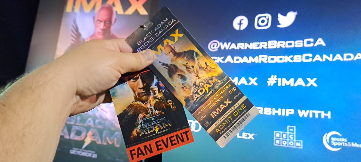 CinemaniaxNet's tweet photo. Avant-première de @blackadammovie à Toronto @WarnerBrosCA #blackadamrockscanada https://t.co/4Xau1gX389