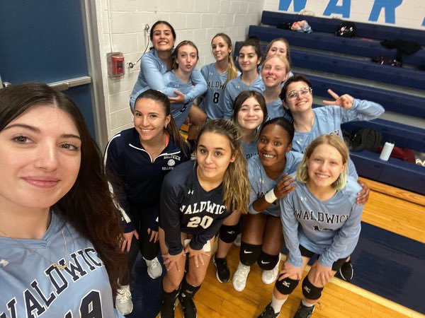 JV improves to 12-2 after beating SRD 25-13, 25-5. This crew has been working hard and it shows! 🔥🏐