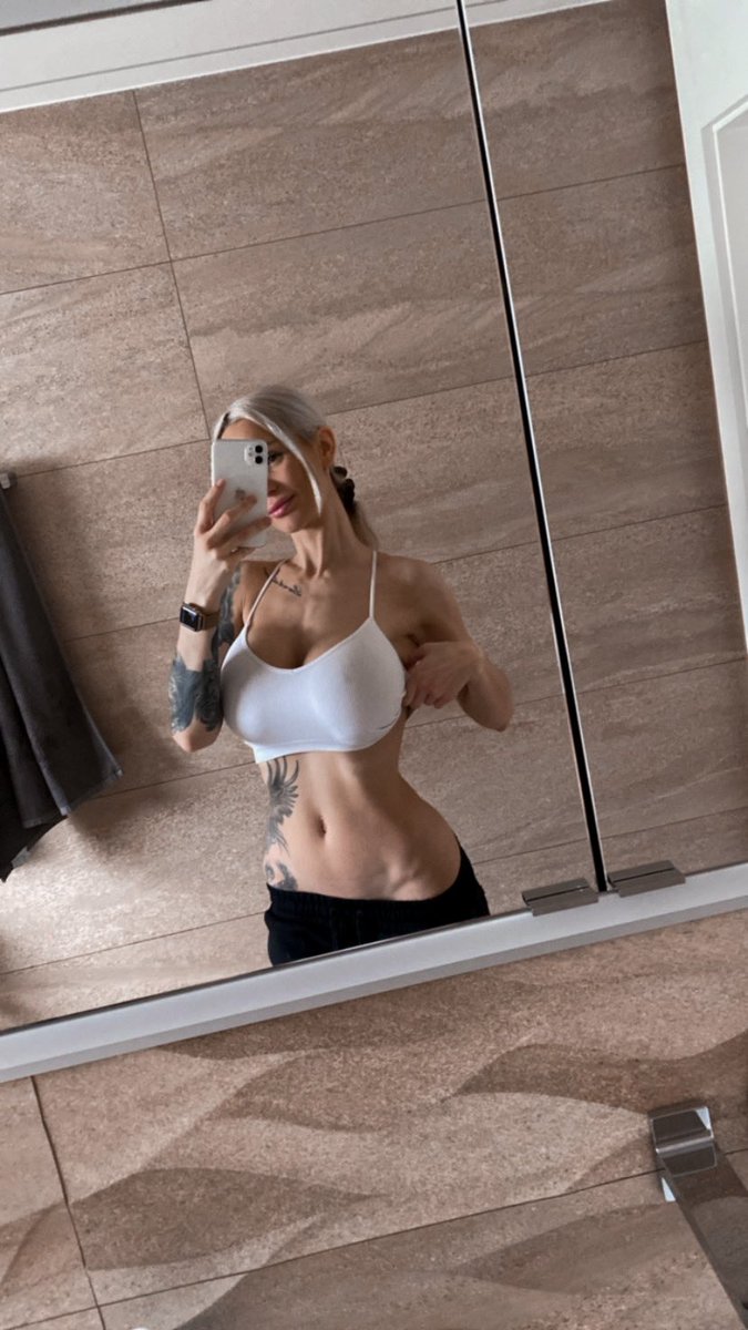 ASMRAmy’s pics and videos