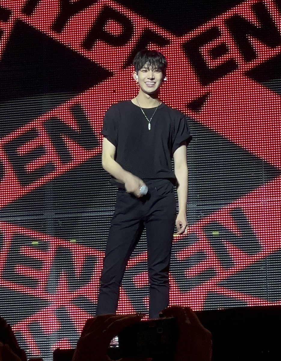 hourlylhs's tweet photo. heeseung for today's soundcheck https://t.co/TE6Z7rUWCC