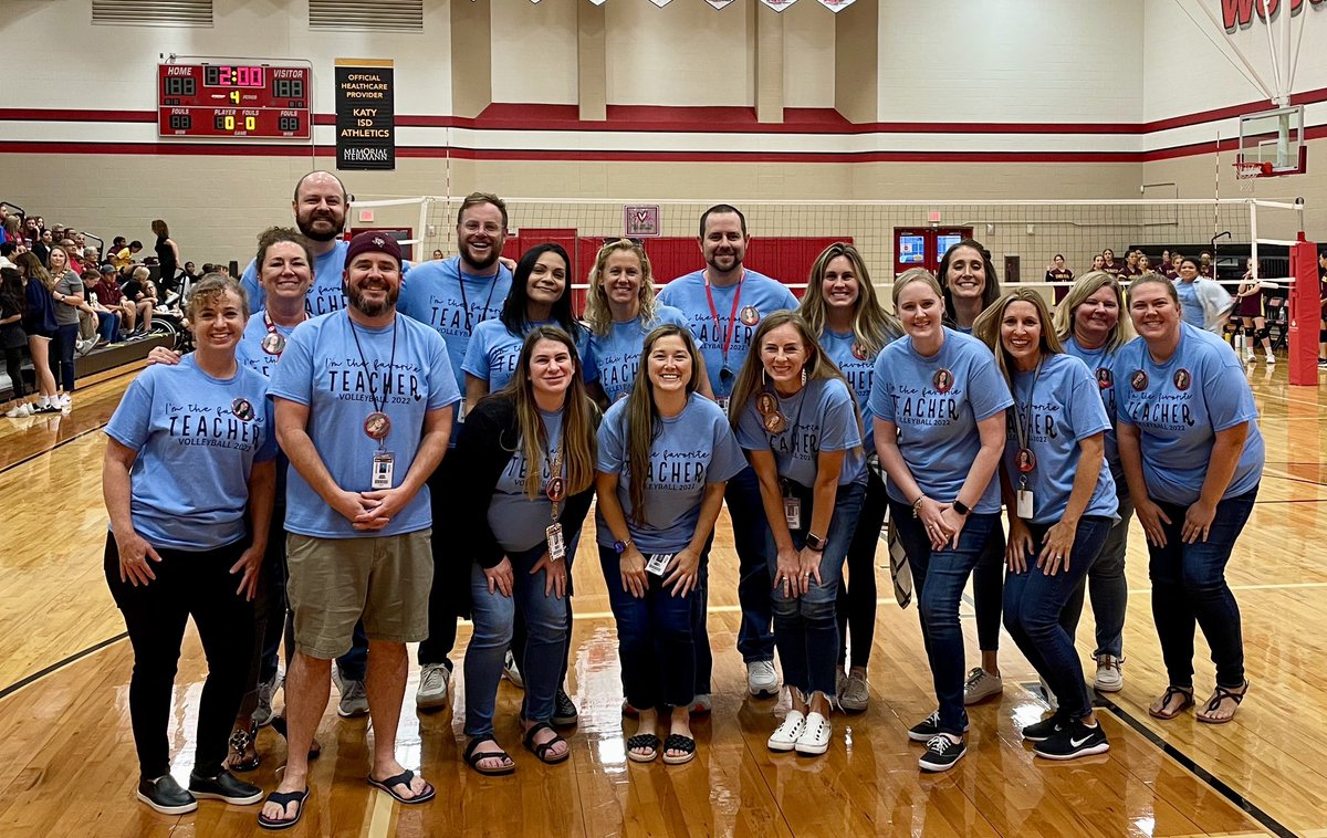 I’m obsessed with our favorite teachers tonight! <a href="/WoodCreekJrHigh/">WoodCreek Jr. High</a>