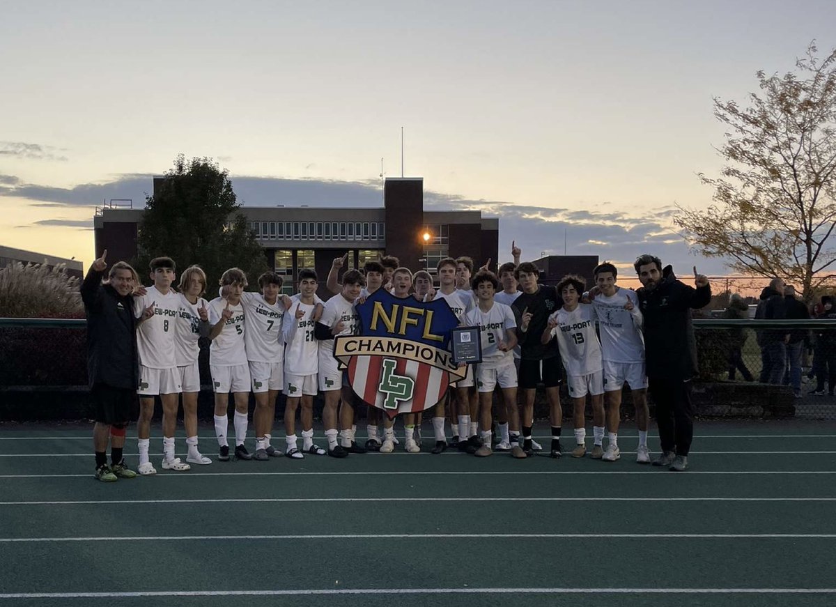 Lew-Port Green Machine ⚔️ tweet media