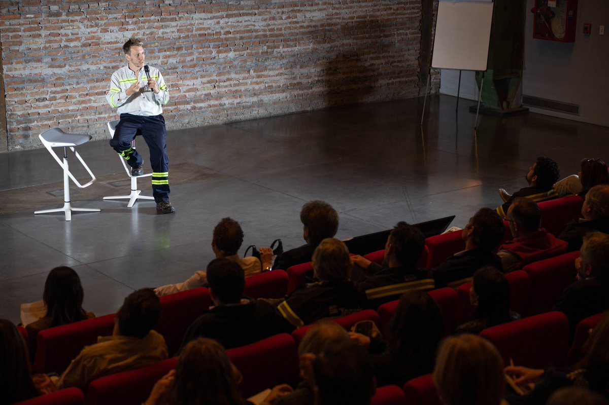 En @Tenaris_Ar estamos presentes, junto a nuestra gente y en este contexto histórico, cambiando la realidad del país y la de las comunidades con proyectos de impacto.