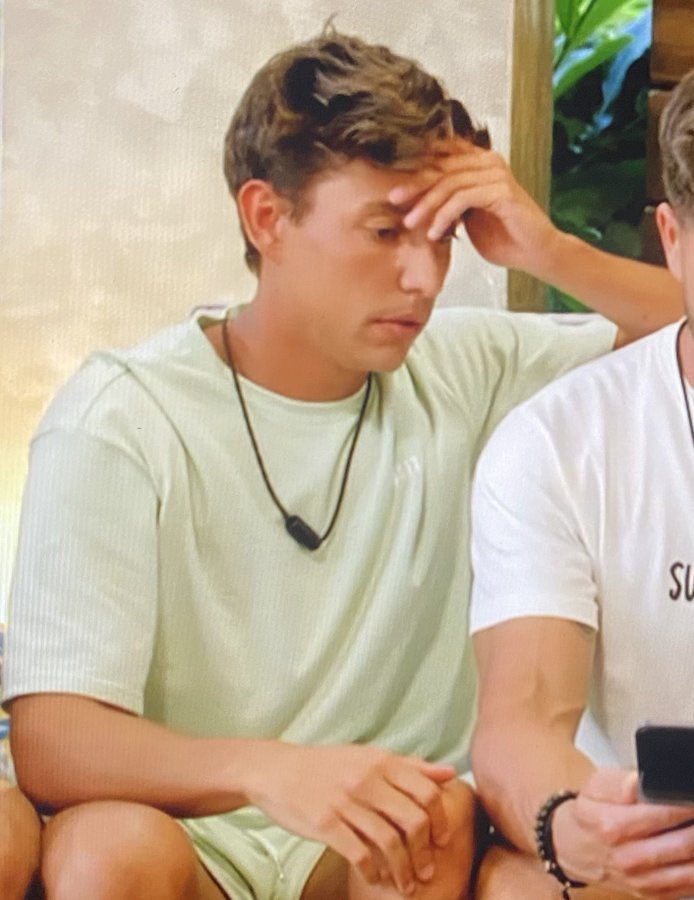 MartinTarrio_'s tweet photo. Javi cuando ve entrar al chico nuevo.
“¿A que este también se ha liado con Claudia?” #LaIslaDeLasTentaciones4 https://t.co/r250Kny8nX