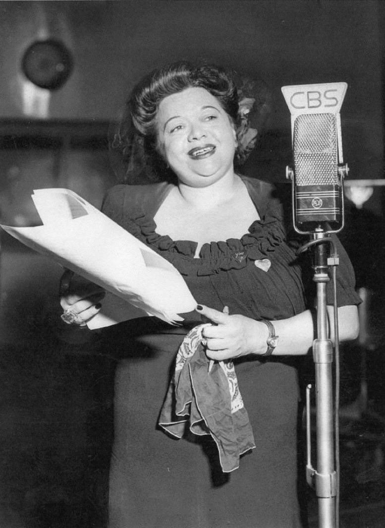analgesicsleep's tweet photo. Mildred Bailey AKA "The Queen of Swing" was a star of jazz and radio of the Coeur d'Alene people of Northwestern Idaho. She grew up on the rez, where her great-grandfather was a head speaker&amp; song leader at the turn of the century.
#RetroView #MildredBailey #IndigenousPeoplesDay https://t.co/uwYKdavHbK