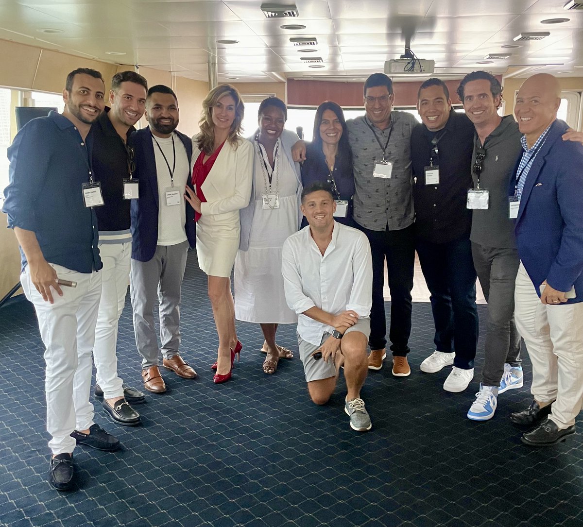 lwfmaia's tweet image. What an incredible @googlecloud  @SADA  &amp;amp; @HYCUInc , Inc. yacht event today in Miami! We got together with our customers and partners to celebrate #Next22 and our amazing momentum in South Florida.

#miamitech #googlecloudmiami #GCPMiami