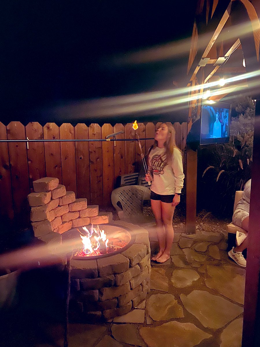 Unplugged, relaxed and enjoyed some FAMILY time last night! 

We will see you Saturday, October 15th! 😍