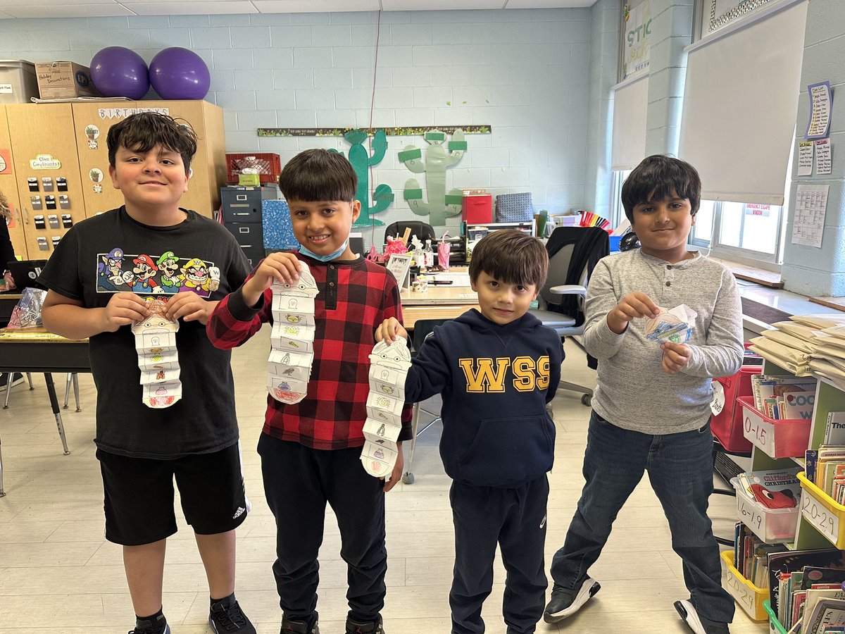 msmariadonovan's tweet photo. There was an old lady who swallowed a… (I’ll let you check out our sequencing activity to find out) @wsselementary https://t.co/pqLZOydP3P
