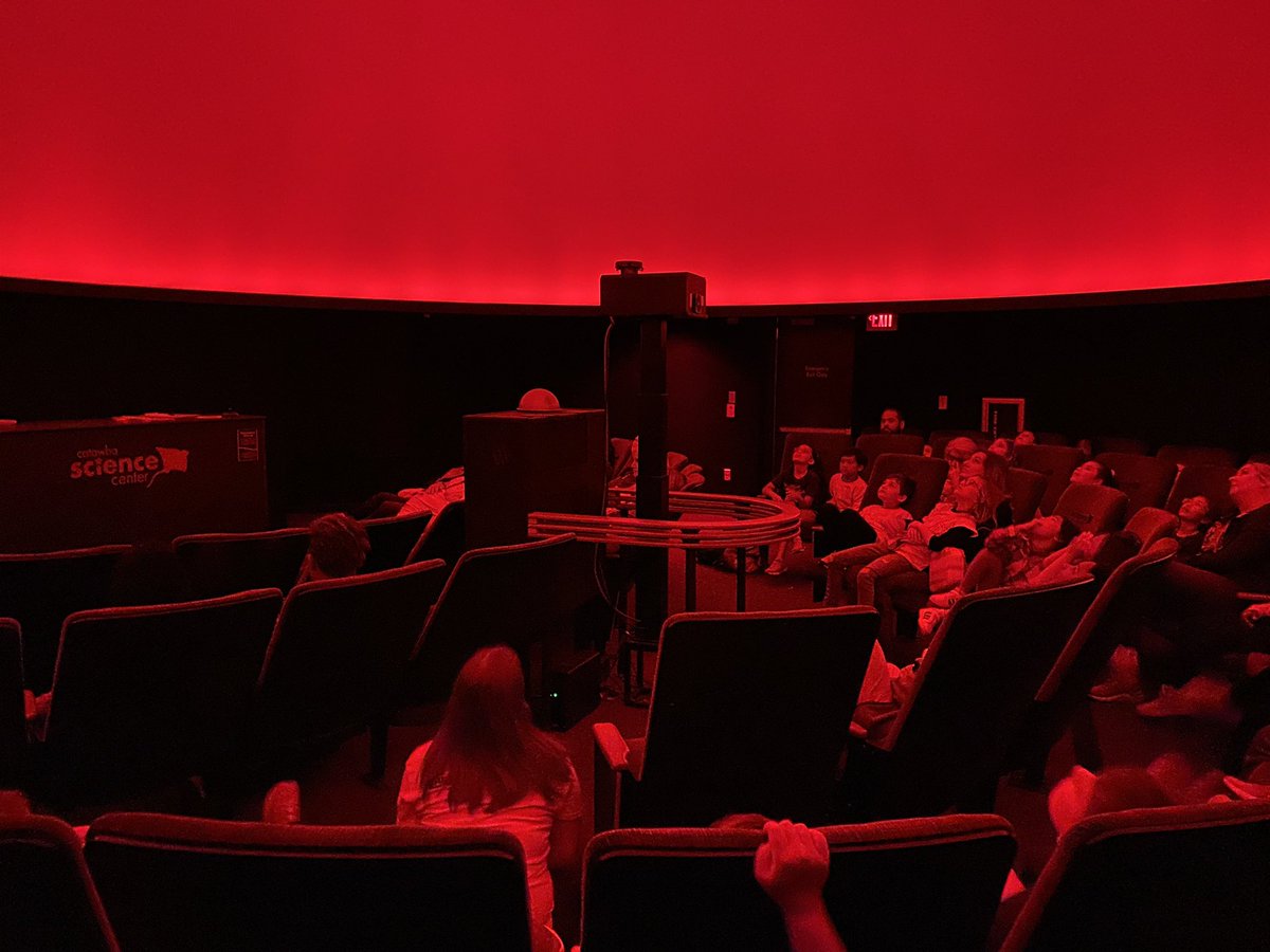 MrU_2ndGrade's tweet photo. Loved our first field trip of the year to the Catawba Science Center!! We got to check out the planetarium, conduct some experiments, and hang out with some dinosaurs! @claremont_elem #nobeariers https://t.co/9OGnGs0eby
