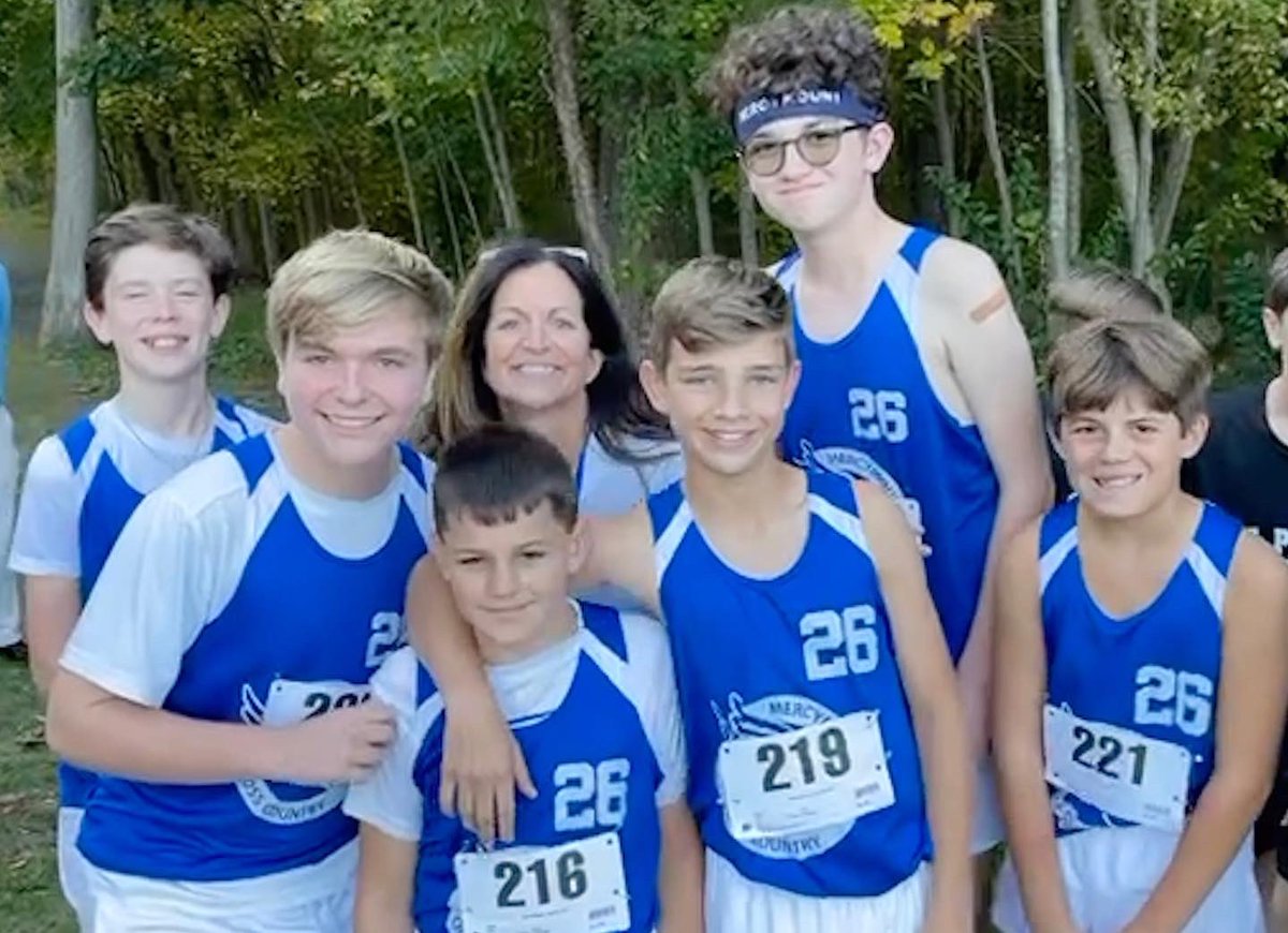 MercymountCDS's tweet image. Don’t just follow your dreams, run after them!  Congratulations to all of our cross country runners as they continue to improve and earn a new personal best time with each race!