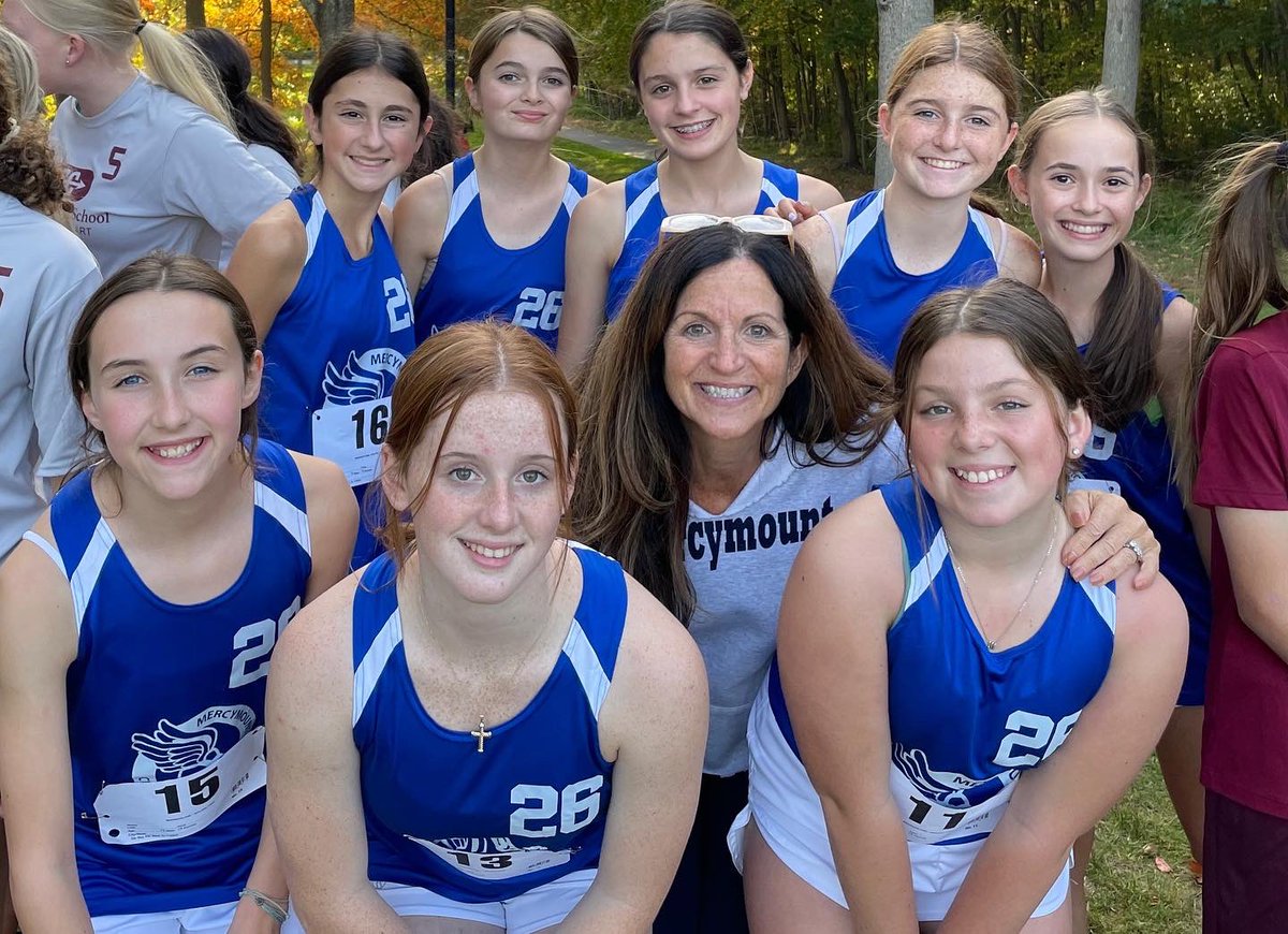 MercymountCDS's tweet image. Don’t just follow your dreams, run after them!  Congratulations to all of our cross country runners as they continue to improve and earn a new personal best time with each race!