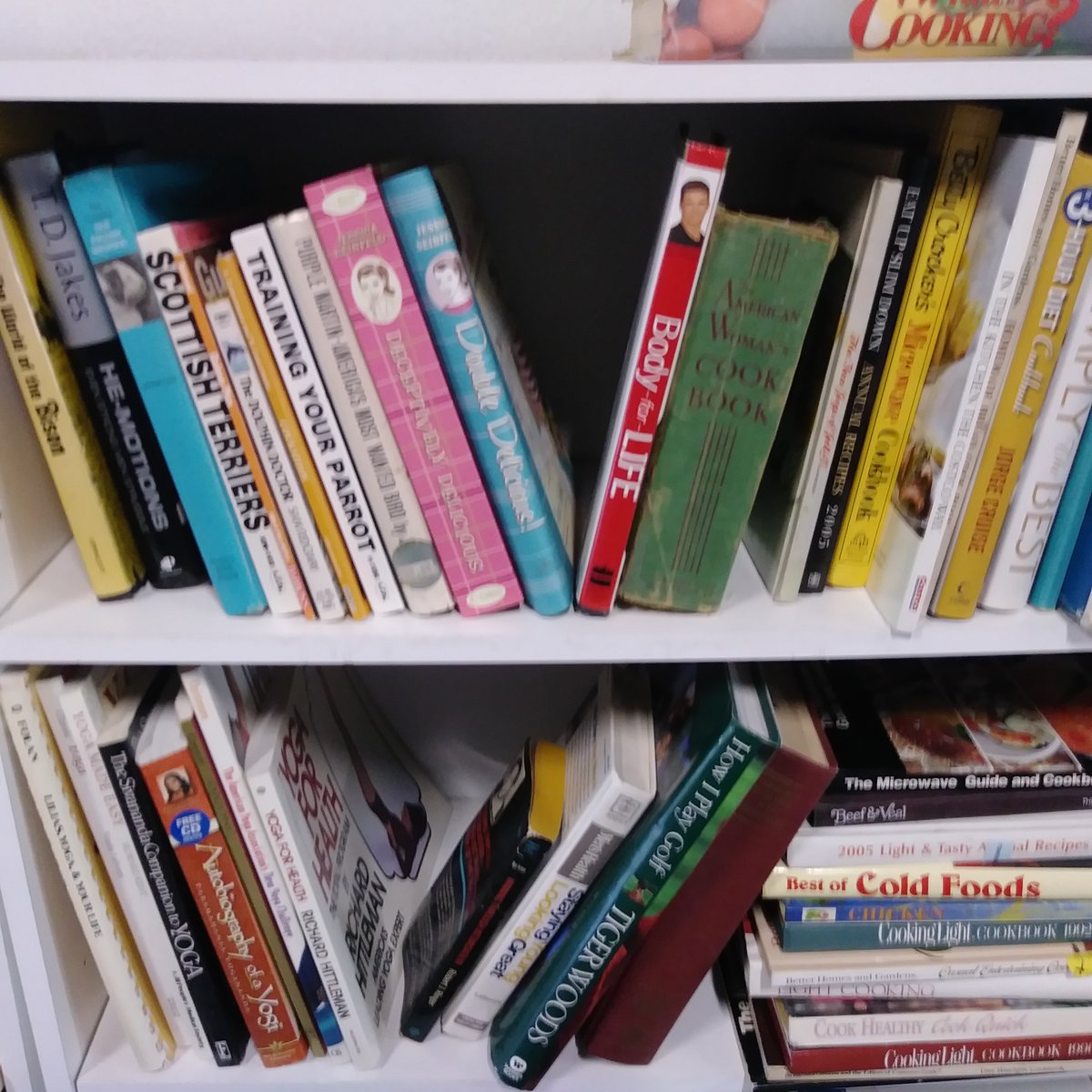 DeadTreeBooksSA's tweet image. The clearance event continues!  Hundreds of books priced at $1 each or fill a bag for $5.  And more being added regularly.  Come see us soon, Book Lovers! #shopsmall #SanAntonio #localbusiness #books #BooksArefriends