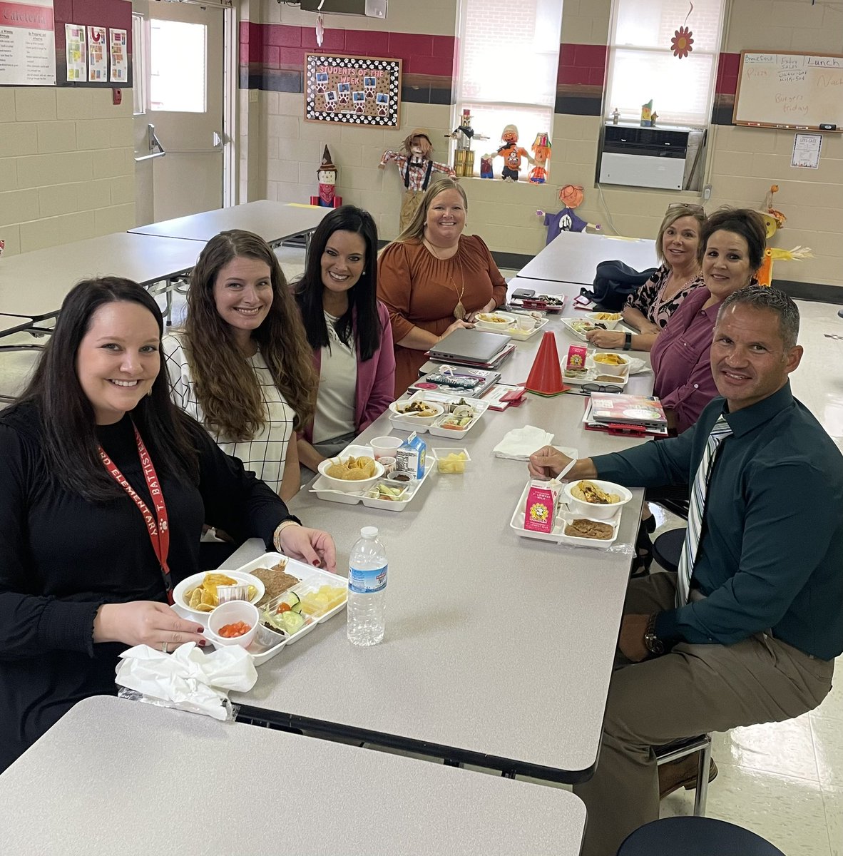 seventhwardelem's tweet photo. Nacho Average central office staff! Mr. Purvis, Mrs. Steed, Mrs. Stout, and Mrs. Olah came to celebrate Nation School Lunch Week! https://t.co/CqjL05CRL2