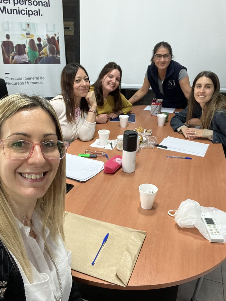CyD_MSI's tweet photo. Felicitaciones a la primera camada de empleadas de la Municipalidad de San Isidro que culminaron el Taller de Herramientas de Liderazgo! @SanIsidroGob @PosseMacarena @gustavoposse https://t.co/N6ObfgPgDW