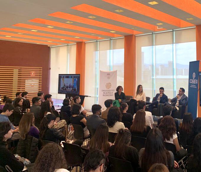 imatiasromero's tweet photo. La #diplomacia está alcanzando nuevos espacios, y debe robustecerse. El día de hoy estamos participando en el foro “Diplomacia: Más allá del Estado”
Felicitamos al @Tec_CSF @PJCOMEXI por promover propuestas que caminen de mano con la transformación global
#techplomacy
#BigTech https://t.co/83sp5meMrZ