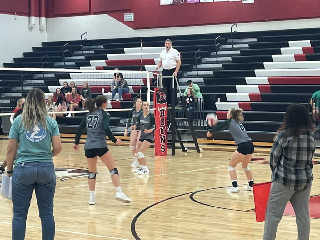 MVHighSchool's tweet photo. VB- JV defeats Aurora tonight!  Great job ladies! @bridgettschmutz https://t.co/So00wrafzW