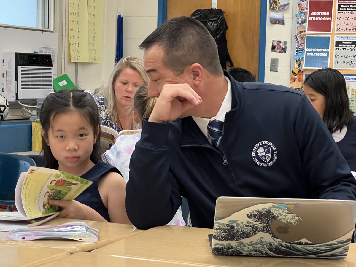 tmwgrade1's tweet photo. We had a great day of learning and collaboration at the Region 1 professional learning community meeting! Thank you to @clairecarney24 and the @mebradleyschool team for hosting our school leaders and liaisons! @BostonSchools @svilleskipper #EquitableLiteracy https://t.co/lXUXHHief9