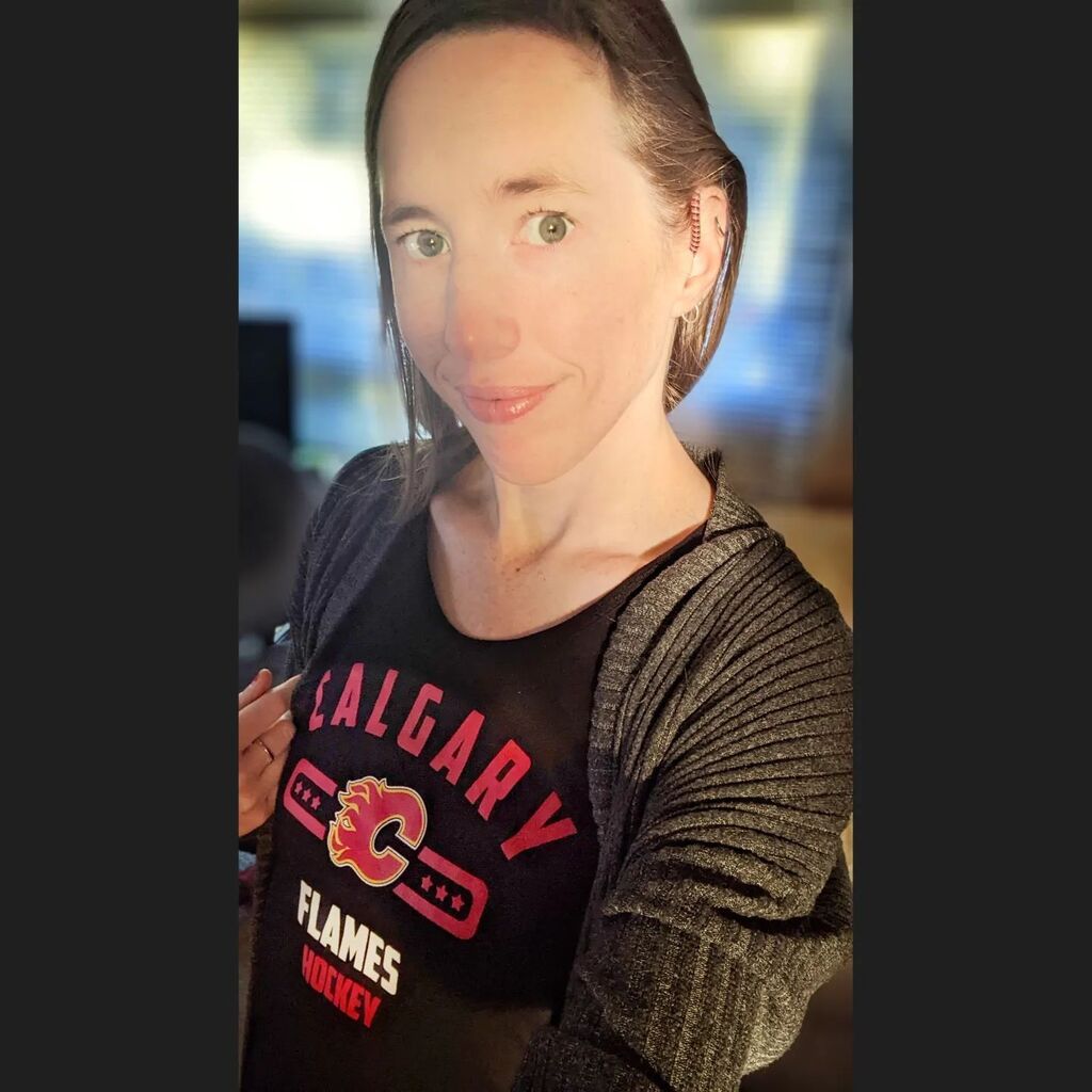 SugarSagePhoto's tweet photo. All ready for the @nhlflames home opener against the @coloradoavalanche!
.
.
.
.
#yyc #yycphotography #yycphotographer #calgary #calgaryflames #goflamesgo #sugarandsagephotography #calgaryphotographer #calgaryphotography #hockey #hockeyfan https://t.co/mpegmT9uaN https://t.co/tag7Yt74s0
