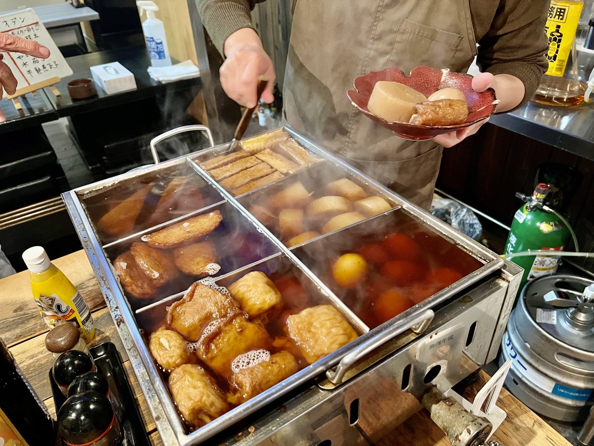 nutthonx's tweet photo. เพื่อนชาวญี่ปุ่นพามาทาน #Izakaya ที่ร้าน home cooking แท้ๆ ทำอาหารแบบ humble แต่ serious quality ของโคตรดี สดทุกอย่าง #eatlikelocal #crewlife #cabincrew https://t.co/x5MnJfcBgR