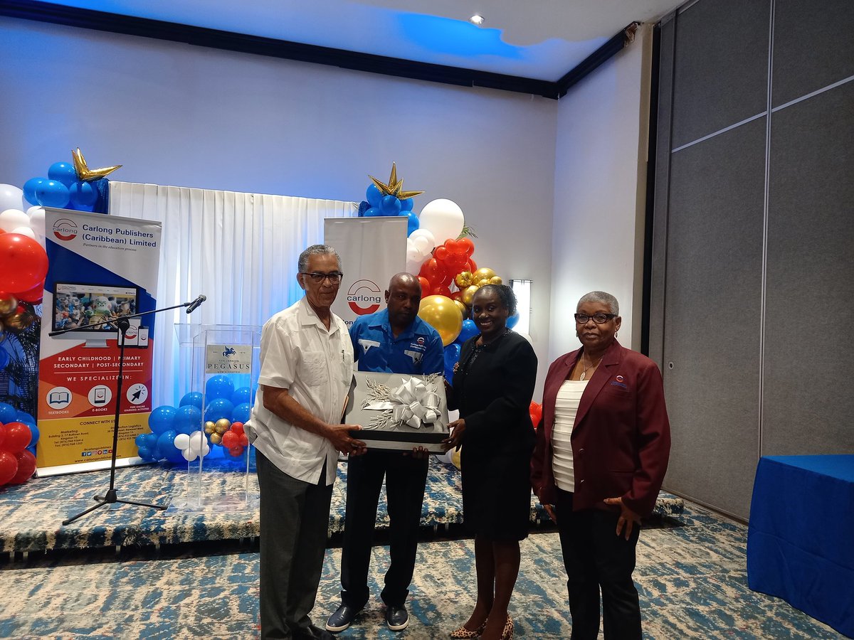 JLS is grateful for the unwavering partnership with Carlong Publishers (Caribbean) Limited. They donated 1000 copies of books from the Sand Pebbles series to JLS on Oct. 12, 2022 at the Jamaica Pegasus Hotel #reignitinganationtoread
