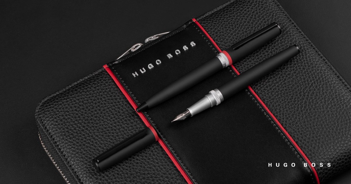 b2bgifts's tweet photo. The "Gear" line was inspired by the idea of performance, with elements drawn from the brand's distinctive activewear collection.
#hugoboss #hugobossconferencefolder #hugoboss會議文件夾 #gear #conferencefolder #A5 #folder #hugoboss筆 #corporategiftsforclients #businessgifts https://t.co/g96zXt0DLF