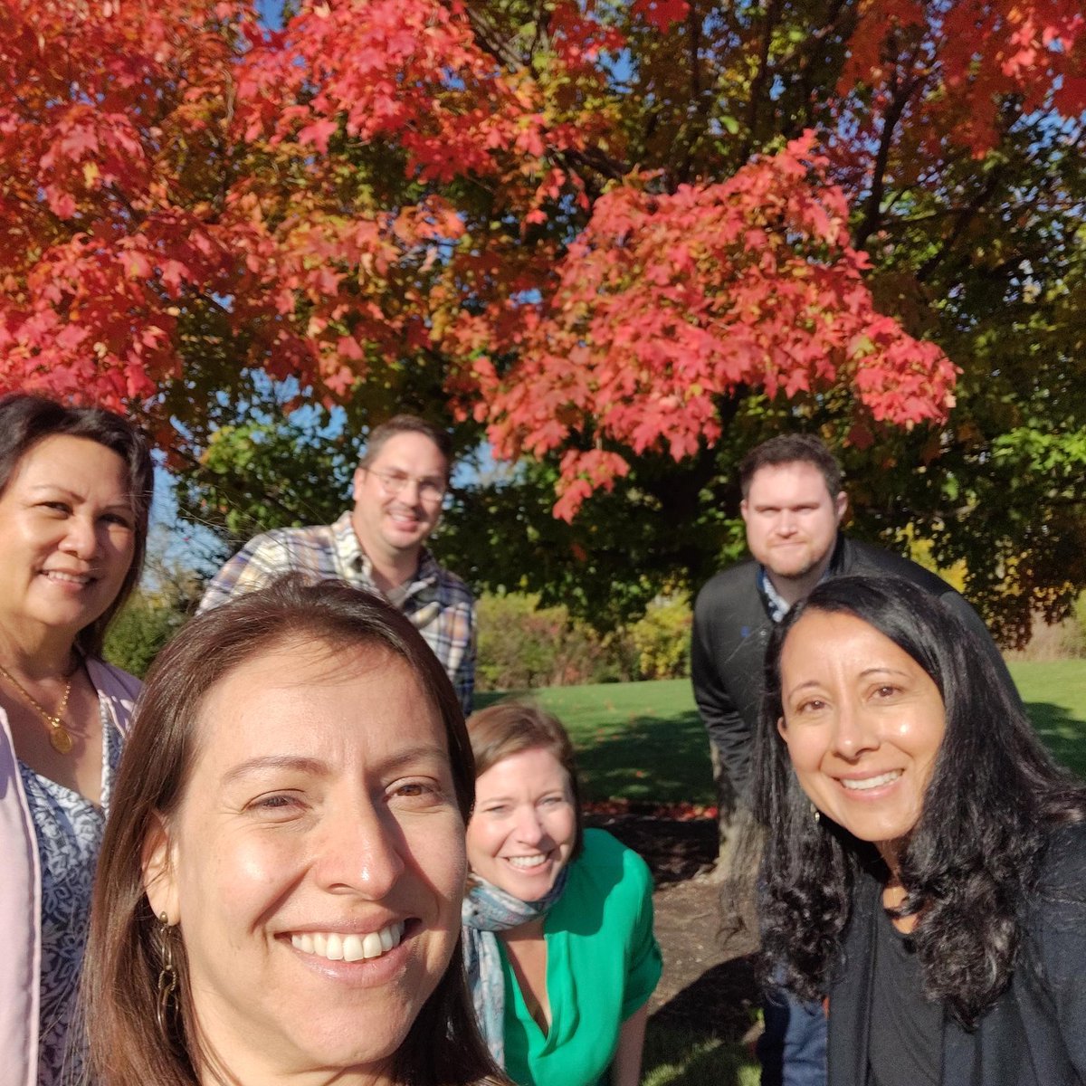 PositiveDev's tweet image. Our clinical retreat is under way in Chicago to collaborate, create, &amp;amp; rejuvenate! We all so deeply value the opportunity to travel &amp;amp; truly BE together. Is it any wonder we're all smiles? (Fall colors aren't hard to look at, either.😉) #TeamPD #ThePositiveWay #PureJoyInProgress
