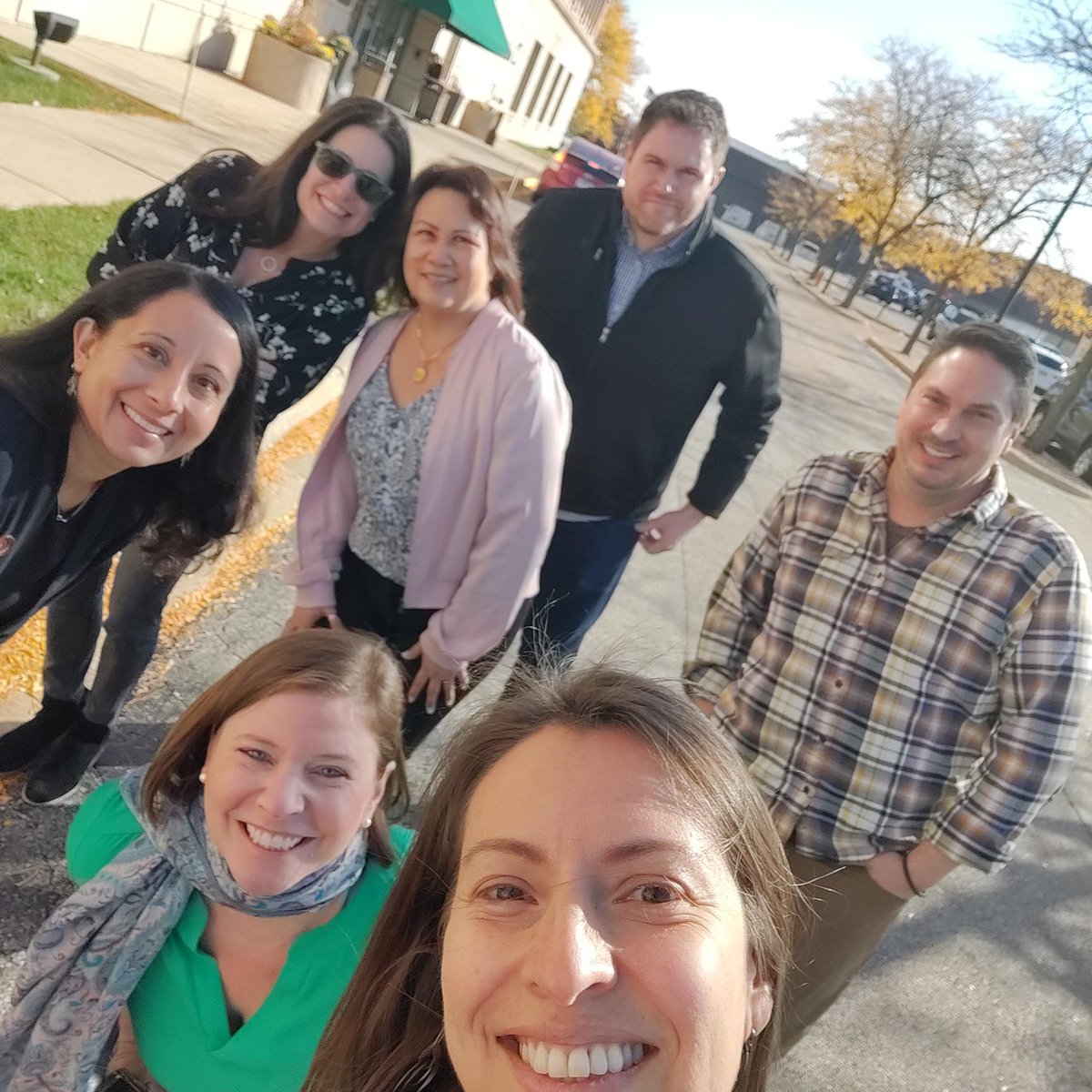 PositiveDev's tweet image. Our clinical retreat is under way in Chicago to collaborate, create, &amp;amp; rejuvenate! We all so deeply value the opportunity to travel &amp;amp; truly BE together. Is it any wonder we're all smiles? (Fall colors aren't hard to look at, either.😉) #TeamPD #ThePositiveWay #PureJoyInProgress