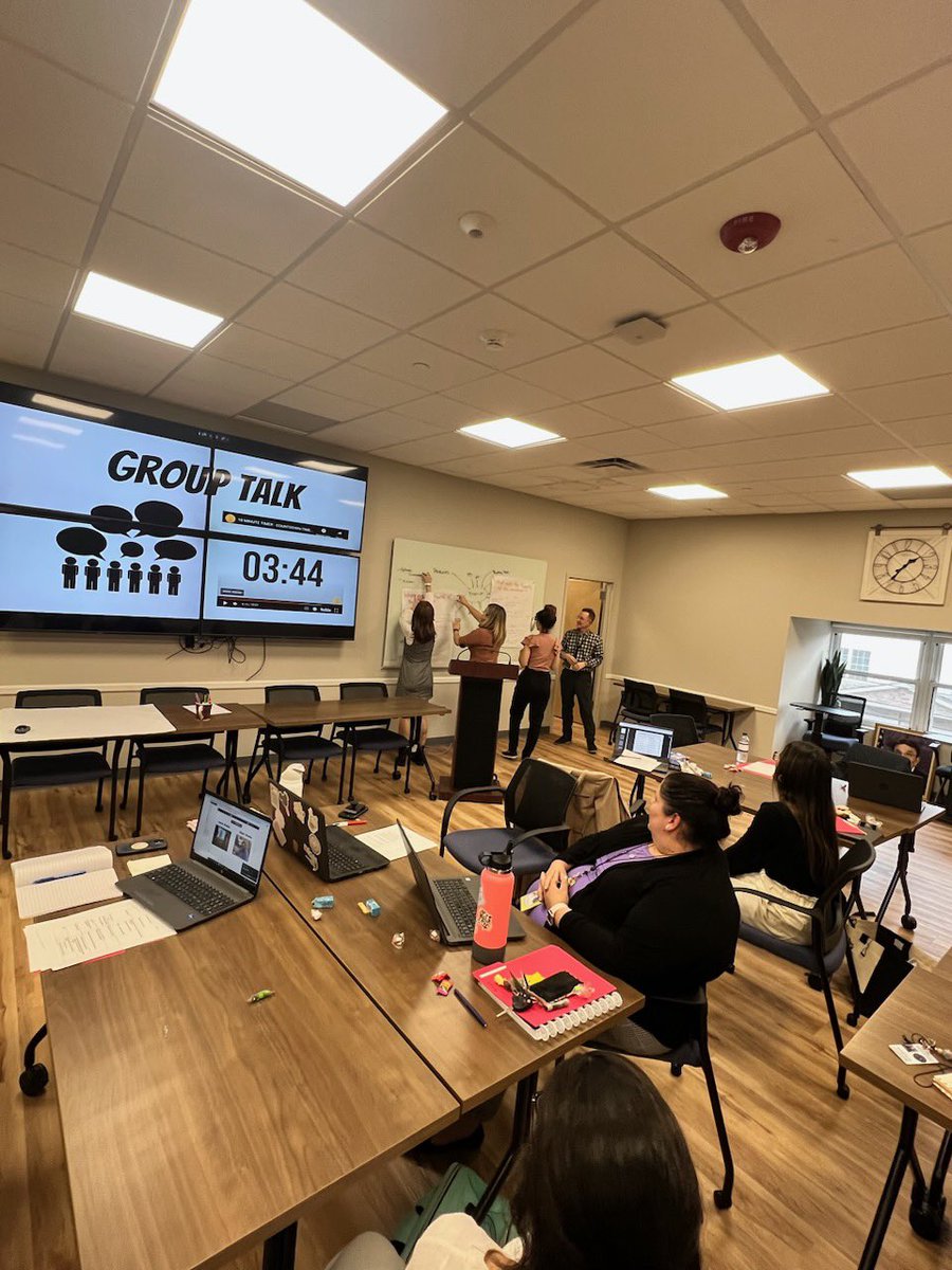 Annamaria tweet media