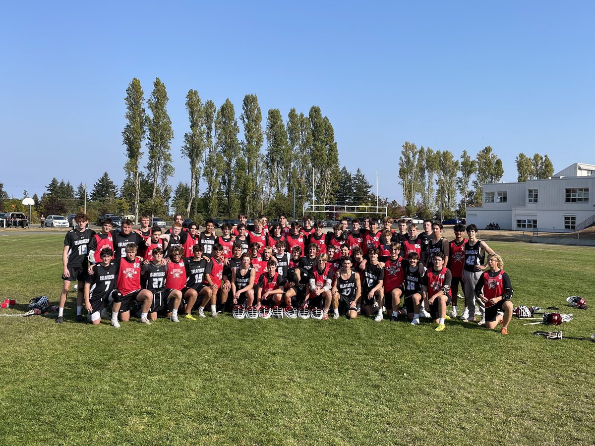Great day for a fall ball scrimmage with  Claremont Academy down in Saanich today 
#NDSS #Family
<a href="/NDSSAthletics/">NDSS Athletics</a> <a href="/sd68bc/">School District 68 (Nanaimo-Ladysmith)</a> @BCHighschoollax