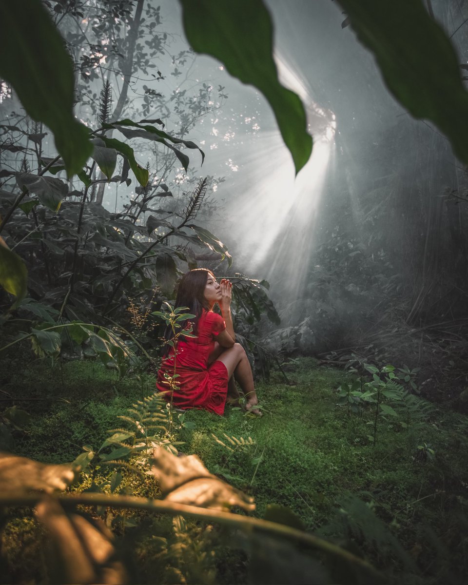 I don't know many people who are giving gifts to others on their own birthday. Happy belated to one of the kindest and thoughtful people I've ever come across. If anyone is looking to gift themselves some awesome art, she's only got these 2 left until she's completely sold out.