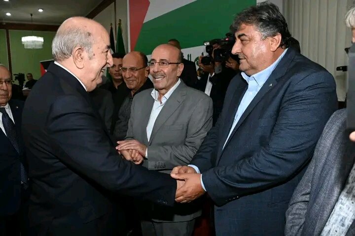 eltebboun's tweet photo. وحدة الفلسطينيين أول خطوة نحو النصر انطلقت من الجزائر و ستنتهي بإذن الله بصلاة في المسجد الأقصى بالقدس عاصمة فلسطين. https://t.co/tC1i9n0Lb8