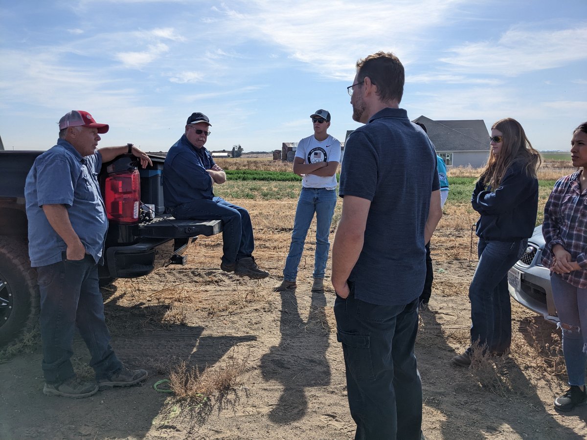 BigBendVikings's tweet photo. Students in this quarter's Crop Production course spent yesterday afternoon with local alfalfa grower Craig Duvall. Craig talked about day-to-day farm operations, the financial side of being a grower, and the steps he goes through to manage his crops.
#BigBendCC #BigBendAg https://t.co/xfxl0dg7re