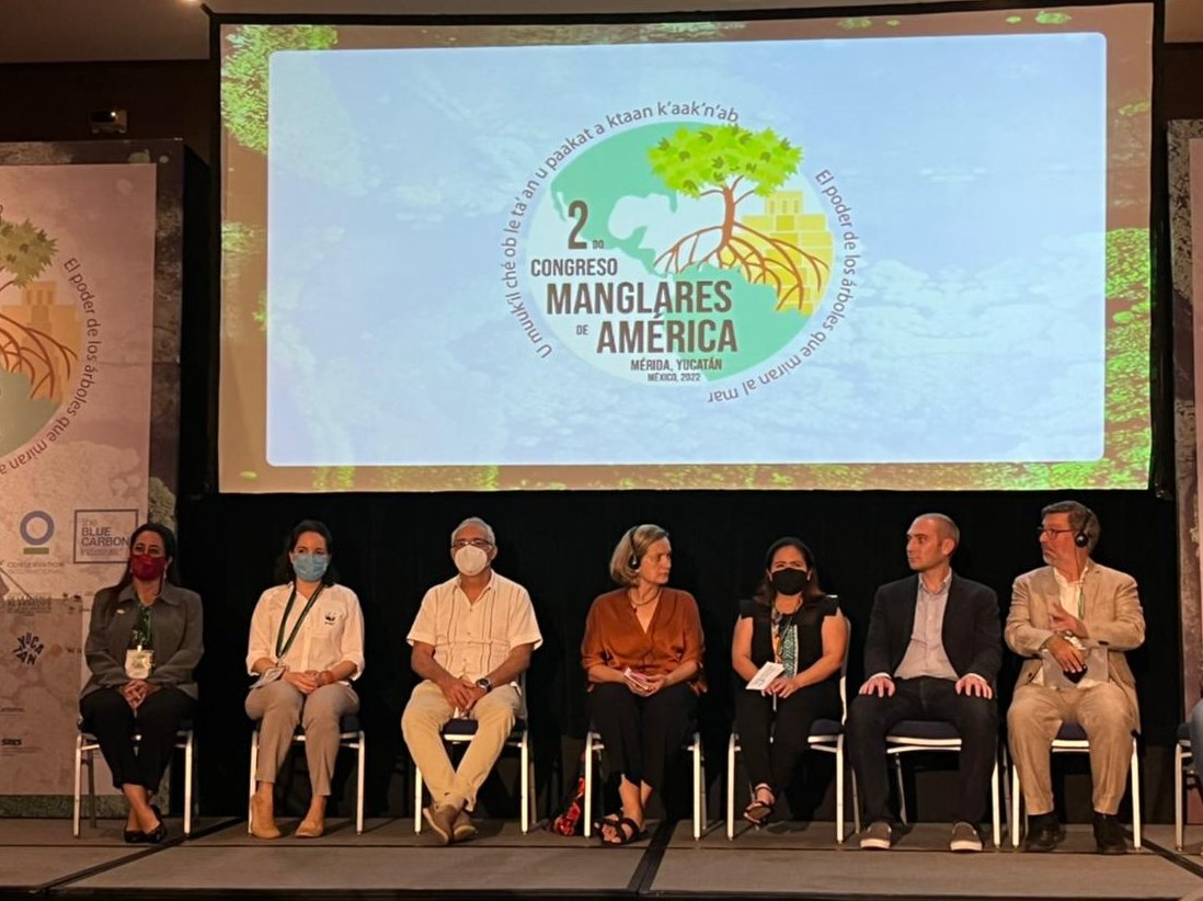En la clausura del 2o Congreso de Manglares de América, se contó con la participación de Emily Pidgeon, Vicepresidenta del Centro de Ciencia e Innovación Oceánica de <a href="/ConservationOrg/">Conservation Intl</a>