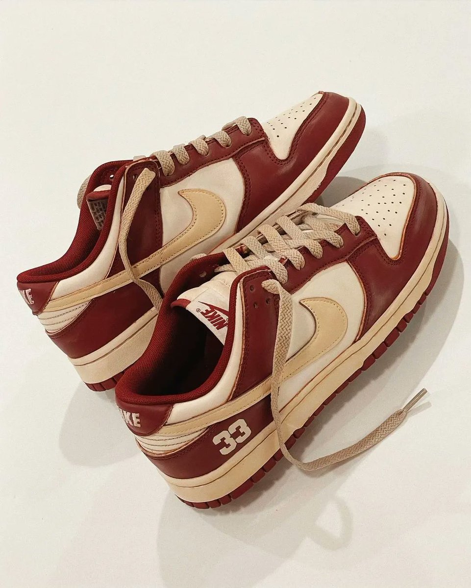 Kobe Bryant x Nike Dunk Low "Lower Merion" customs 🍷