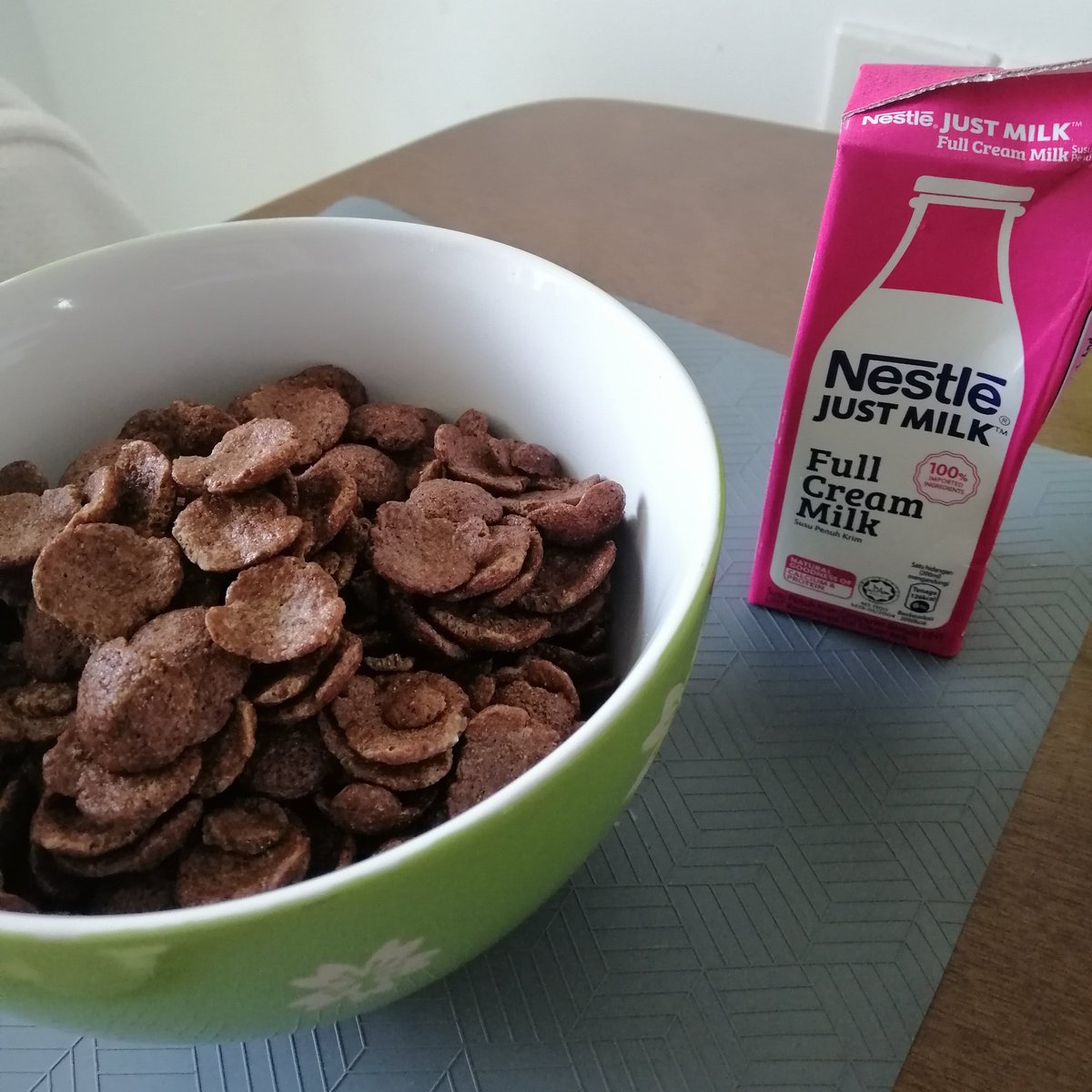 Which best describes you?
1️⃣ Cereal 1st then Milk
2️⃣ Milk 1st then cereal

And why...

#NFTCommunity