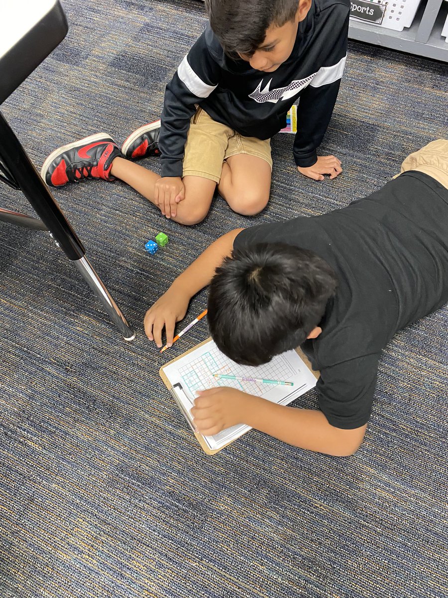 susierw's tweet photo. Cover the Field! Exploring multiplication and area. @joboaler #mindsetmathematics @WoodcrestFSD https://t.co/YZP8zCGUii