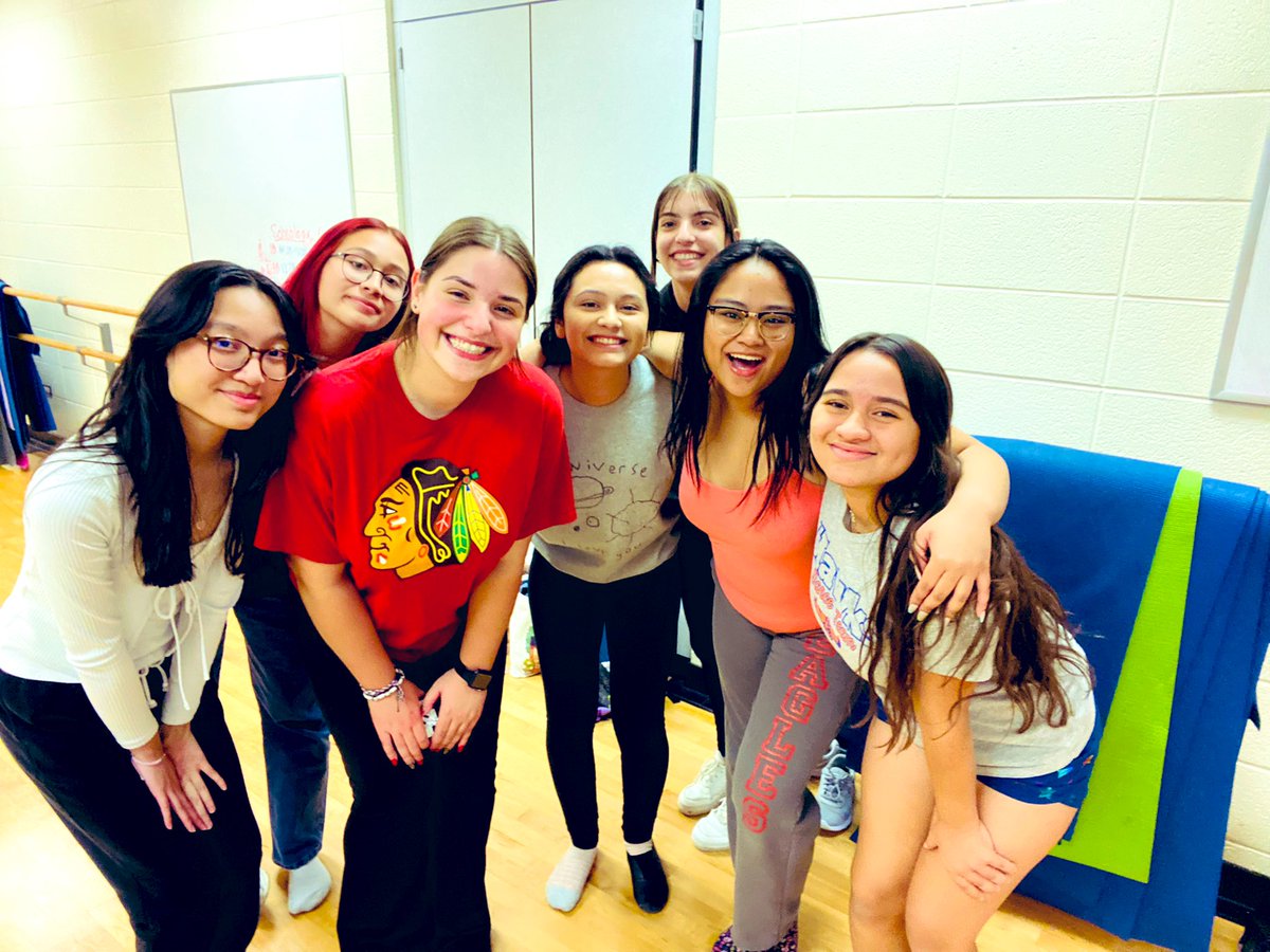 HEHSDanceClub's tweet photo. Missing part of the family in this photo but - these Orchesis girls had an incredible practice today. 🧡💙🥰🥰🥰 #hoffmanhawks https://t.co/4644GM1ndx
