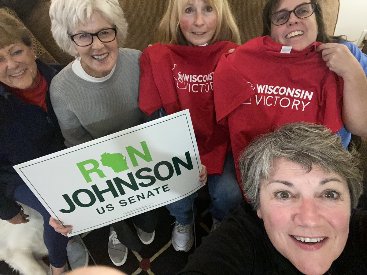 ElizabethWirth7's tweet photo. What an excellent team meeting in Ozaukee County tonight! We accomplished a lot and watched the debate between Senator Ron Johnson and Mandela Barnes. Senator Ron Johnson was phenomenal!🇺🇸🇺🇸#LeadRight https://t.co/u2CHpxBlu7