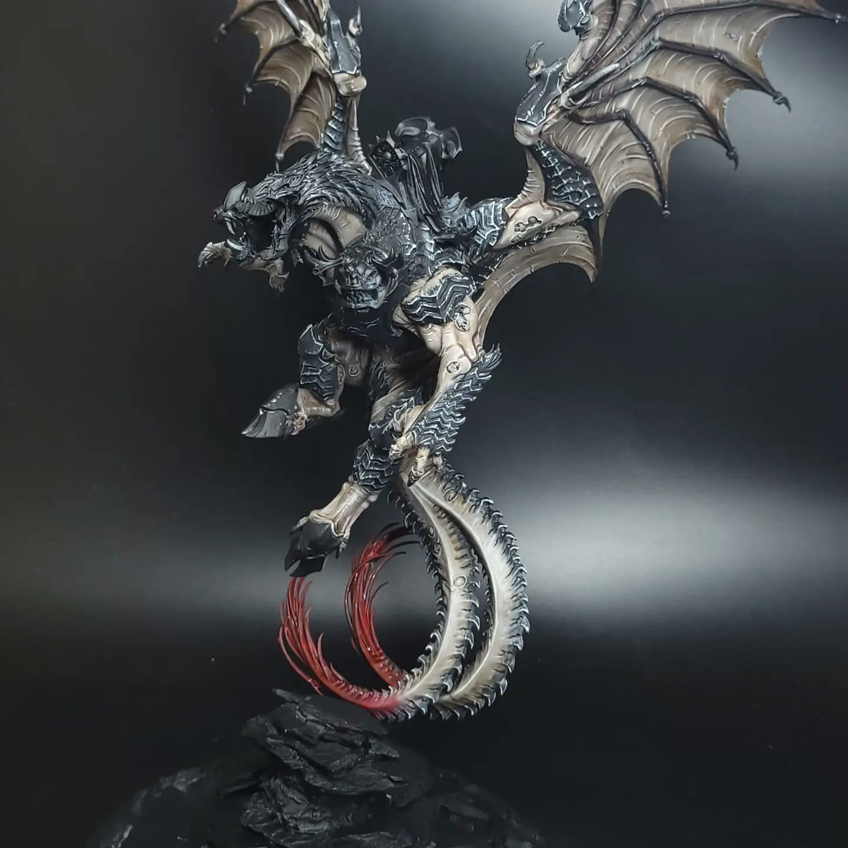 2manyminis's tweet photo. Progress on archaon for a commission. Lovely model. 
@WarComTeam 
#warhammer #ageofsigmar #chaos #warriorsofchaos #minis #miniaturepainting #minipainting https://t.co/2CVhnIuiMy