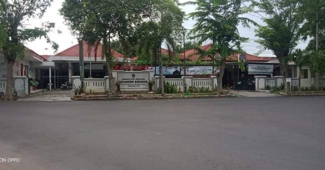 uulfa9925's tweet photo. Buatlah Tempat Kerja Yang Nyaman 
#WeLoveProbolinggo
#WeLoveCities
#MajenganBerlari https://t.co/mxVJuklEIO