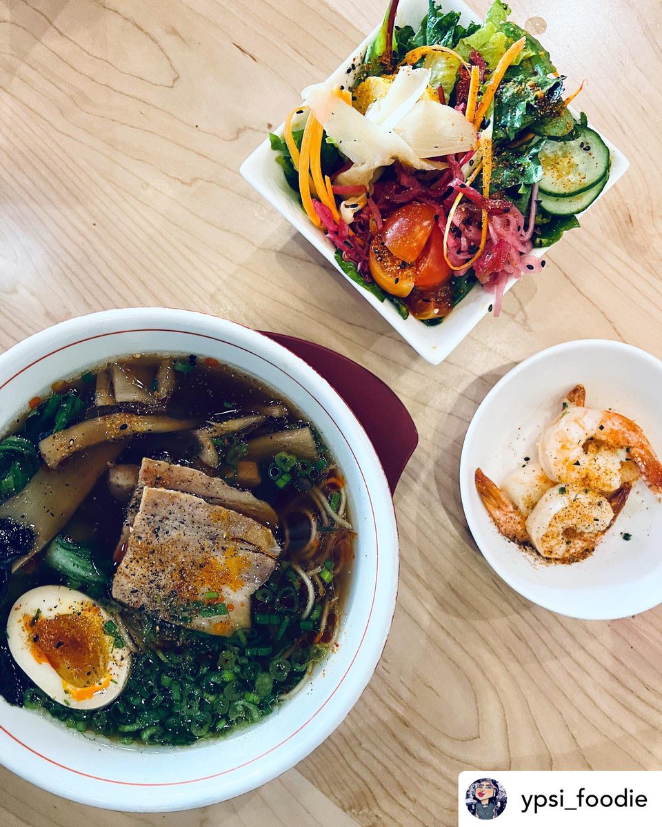 SlurpAnnArbor's tweet image. Noods w/ @anitalabonita2019. #repost @ypsi_foodie 

-Classic Tokyo Shoyu w/ Pork Belly
-Romaine &amp;amp; Mesclun Salad. 

#slurpingturtleannarbor #slurpingturtle #porkbelly #ramen #noods #noodles #noodlesoup #shoyu #moltenegg
